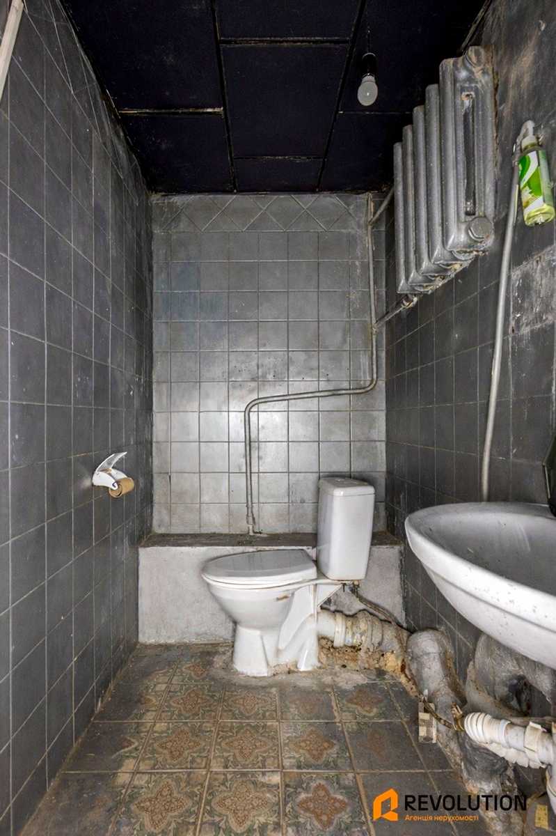 1875043102621328