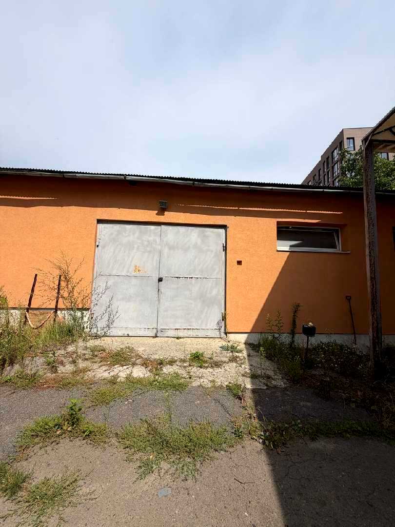 1875046837867000