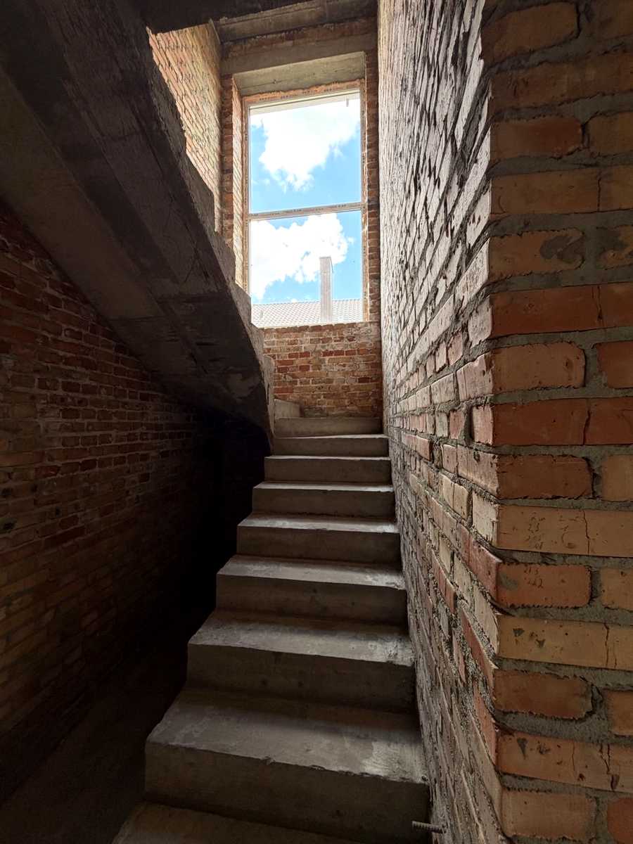 1875046877698974