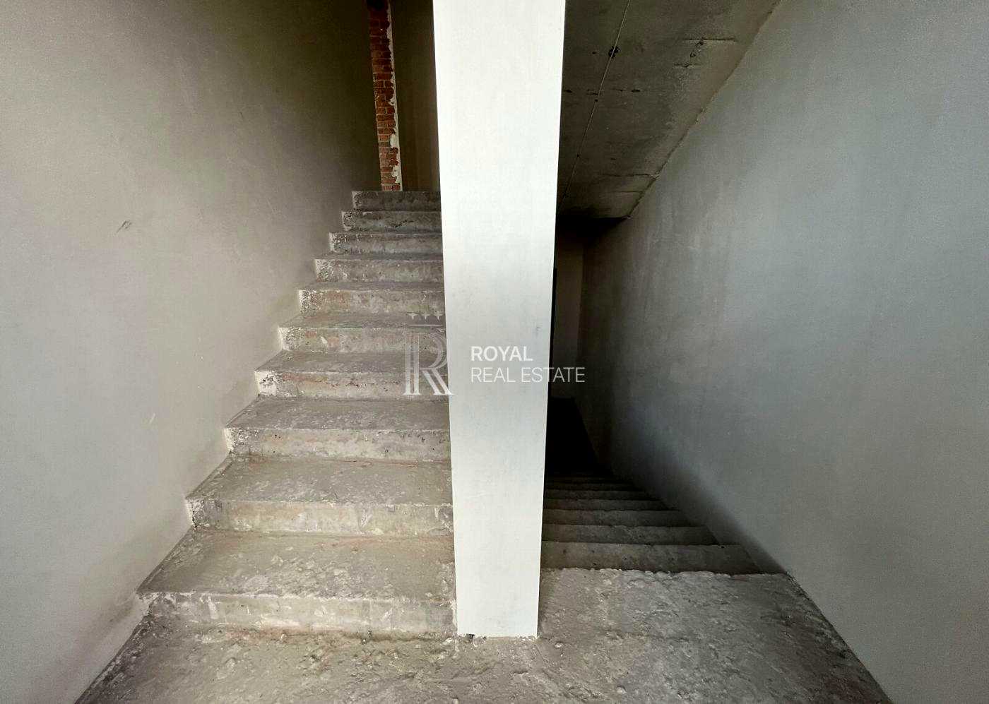 1875048745167544