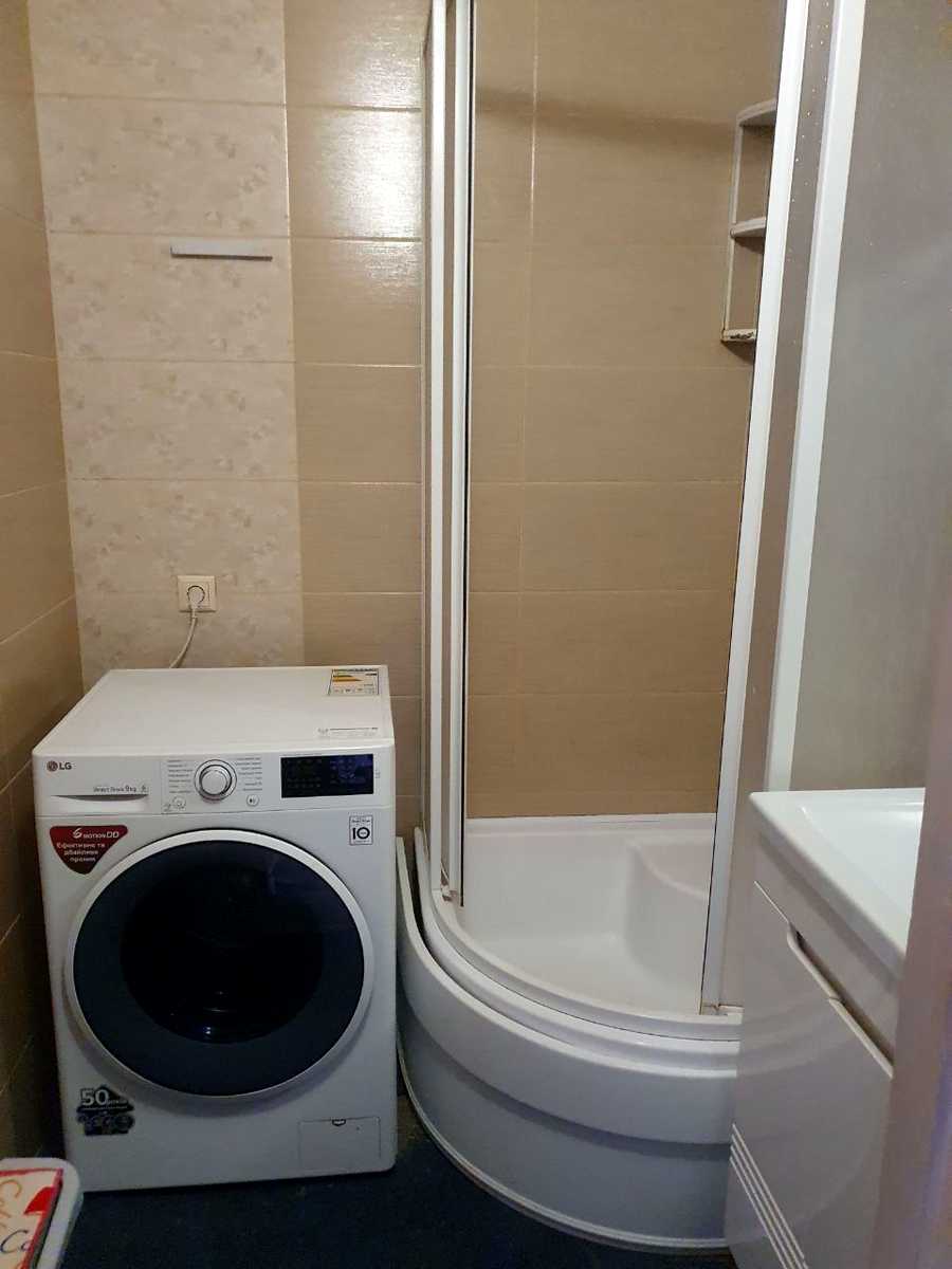 1875049107609111