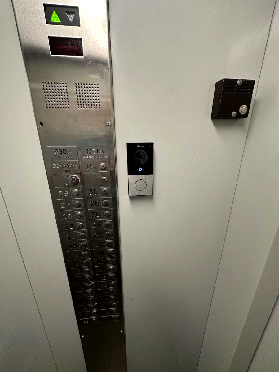 1875051900810954