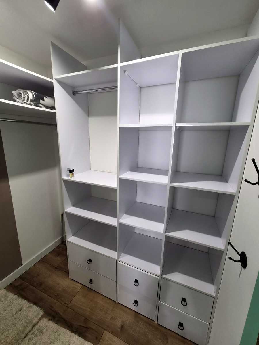 1875057946757767