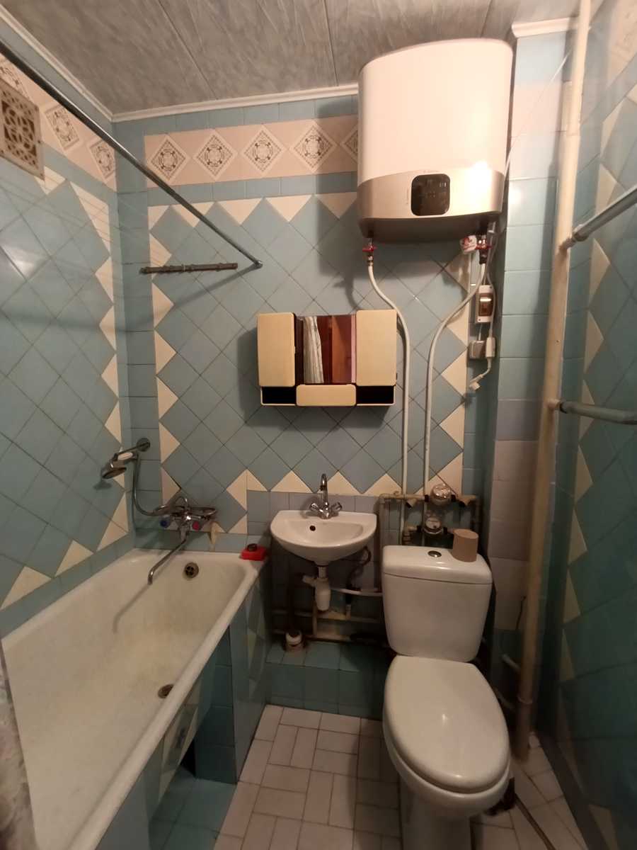 1875061218037898