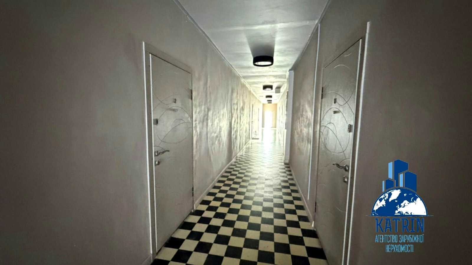 1875066571093376