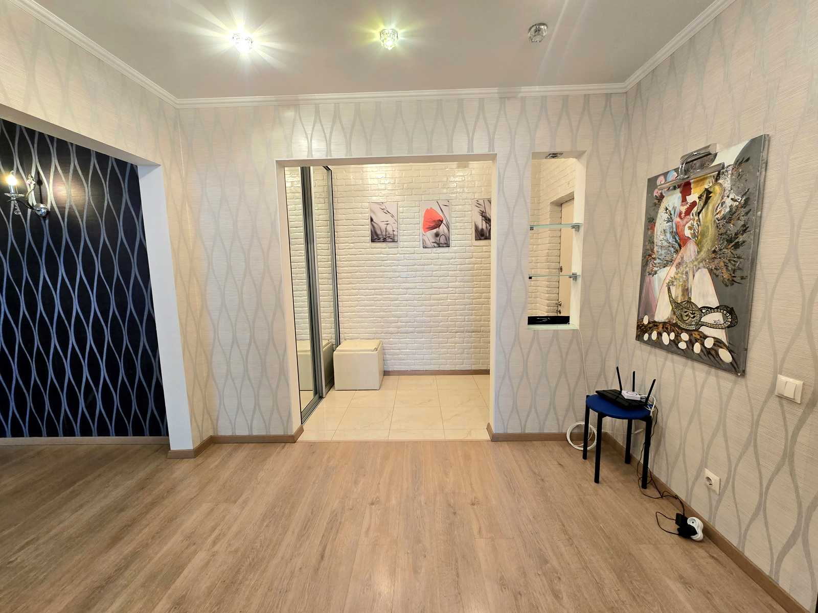 1875107273623932