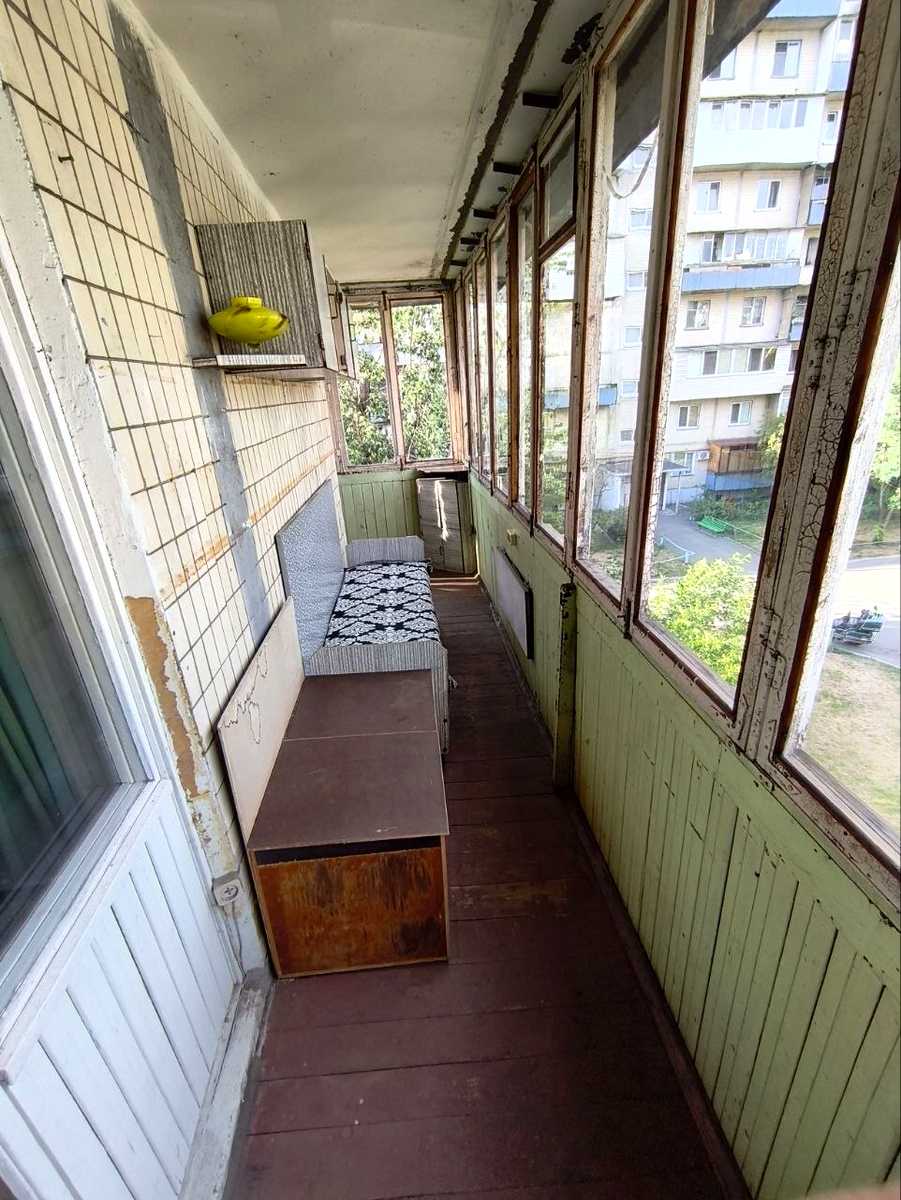 1875109633011042