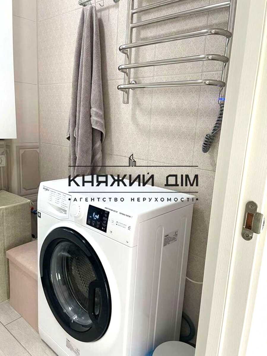 1875112654319325