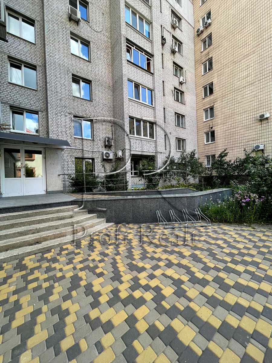 1875113743186272