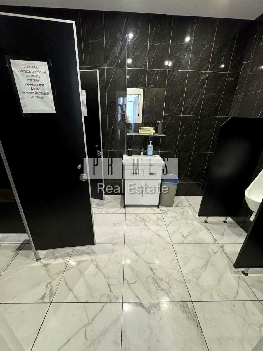 1875114189703536
