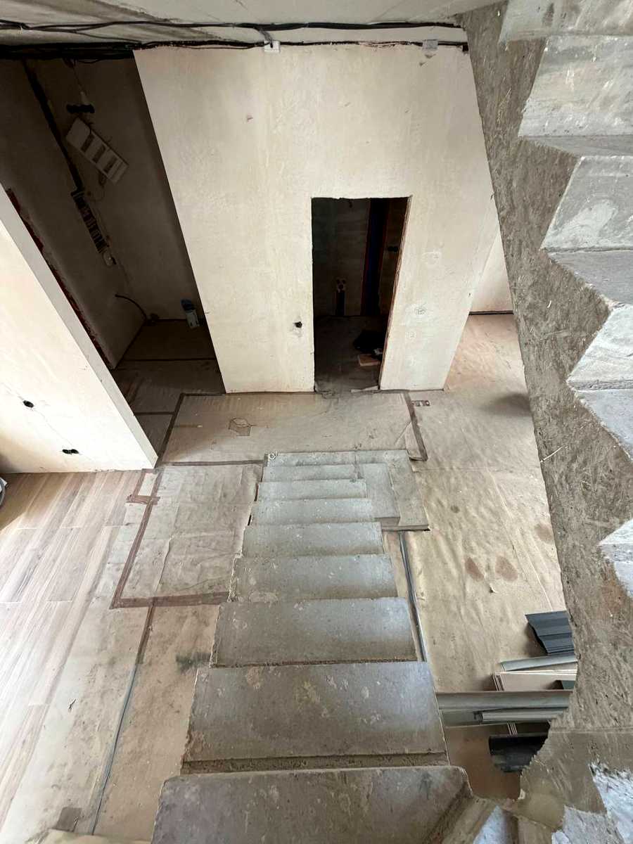 1875116379555332