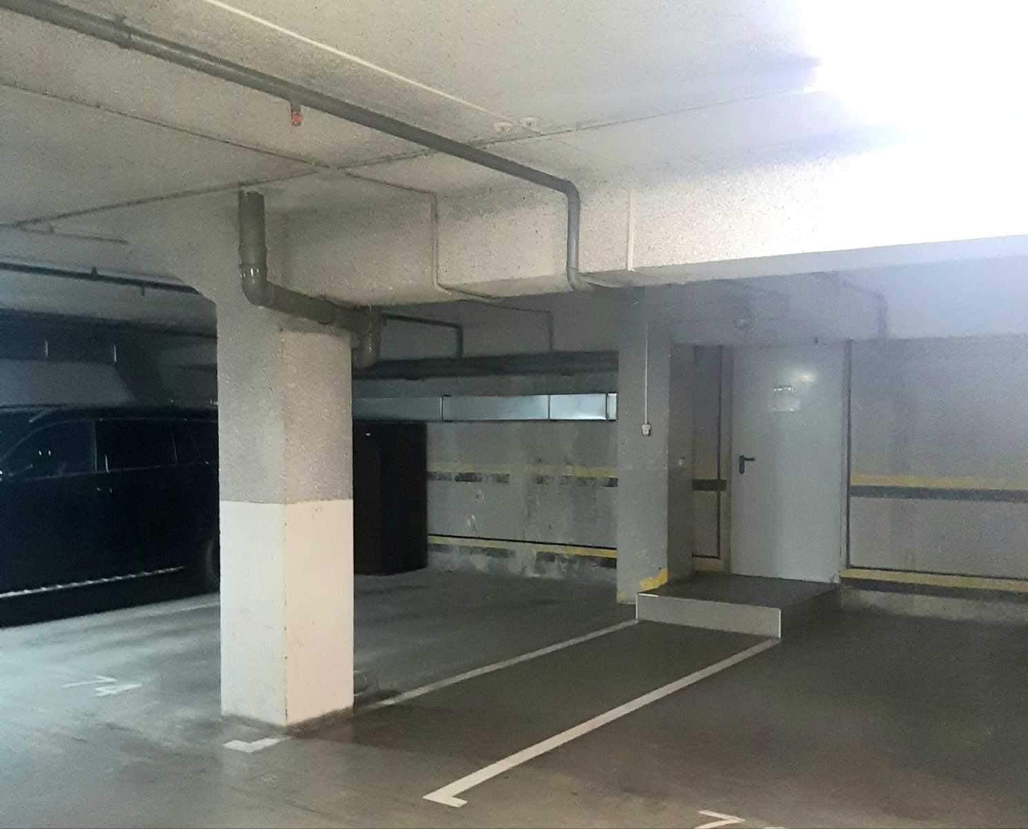 1875116445368707