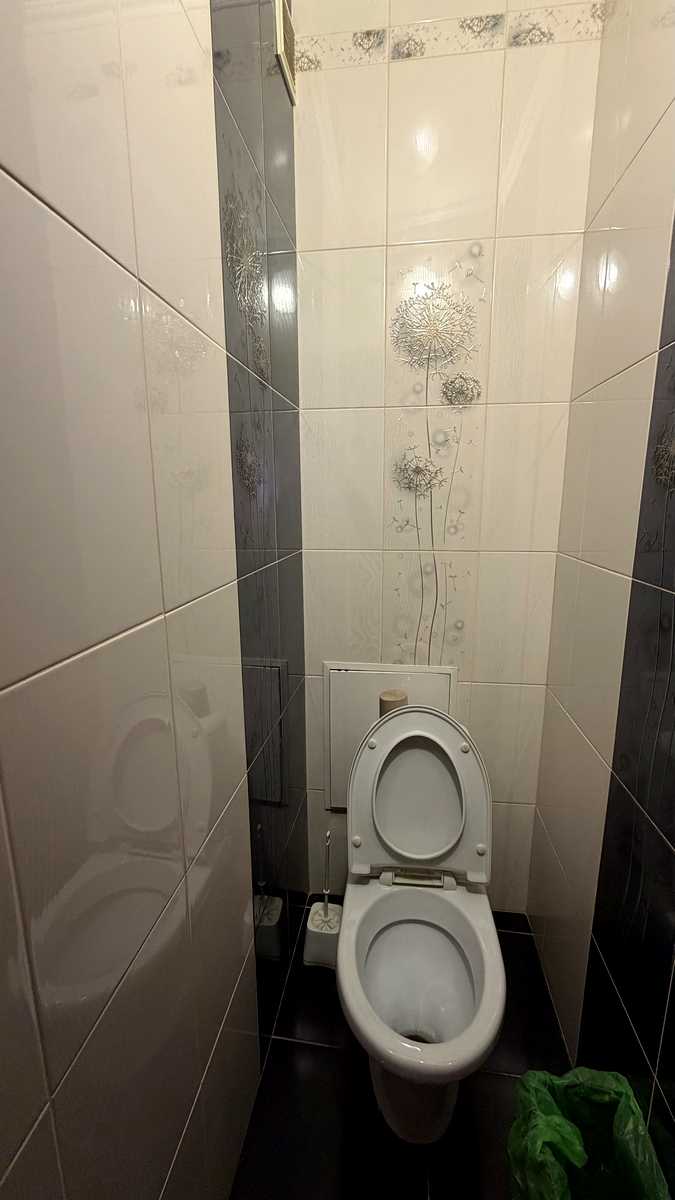 1875116663672251