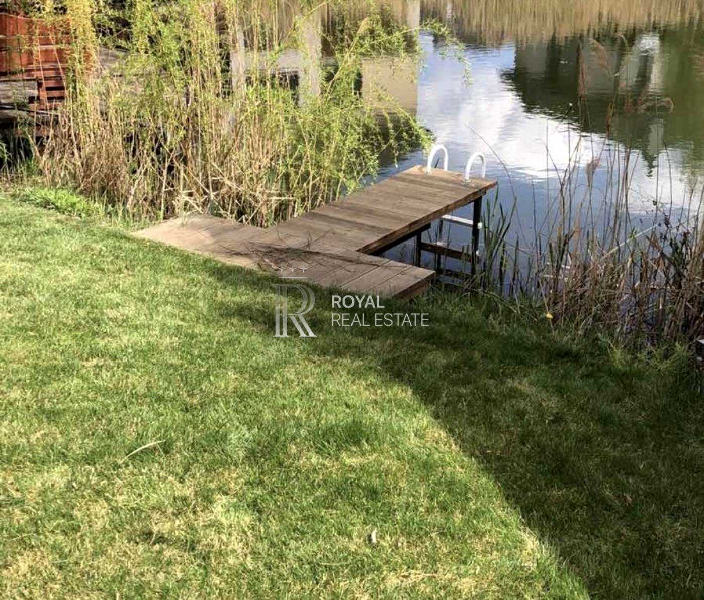 1875118189744930