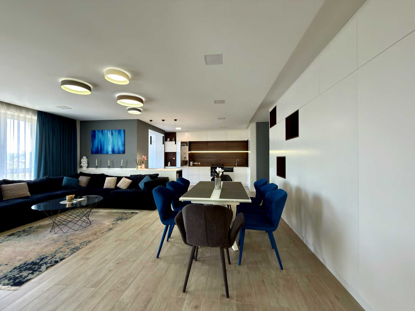 1875122392133664
