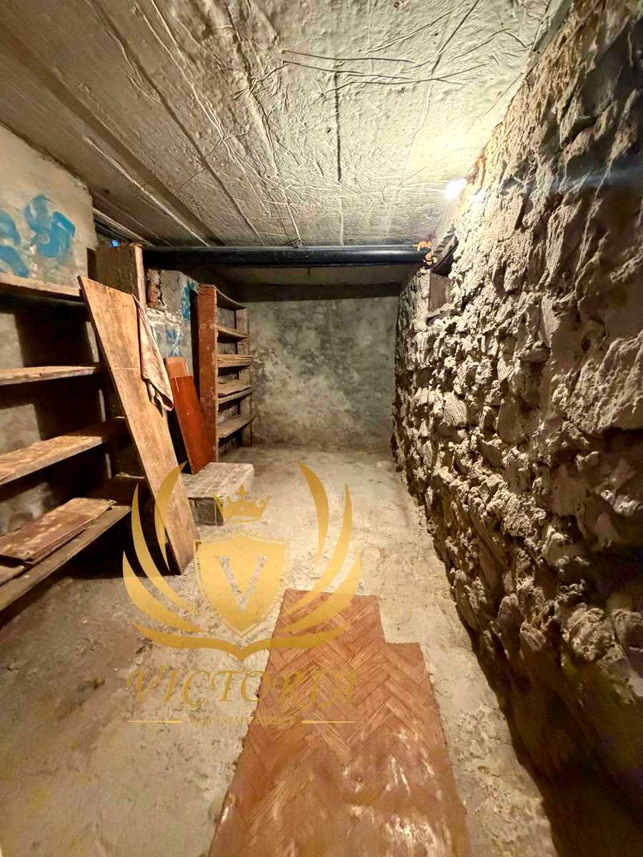 1875122636297309