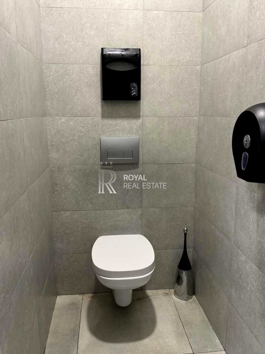 1875122709336637