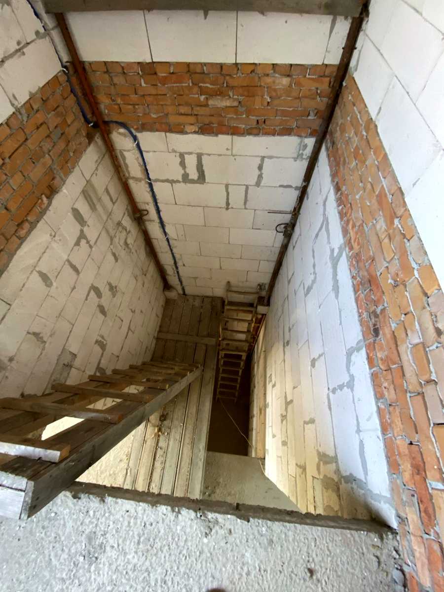 1875122884229996