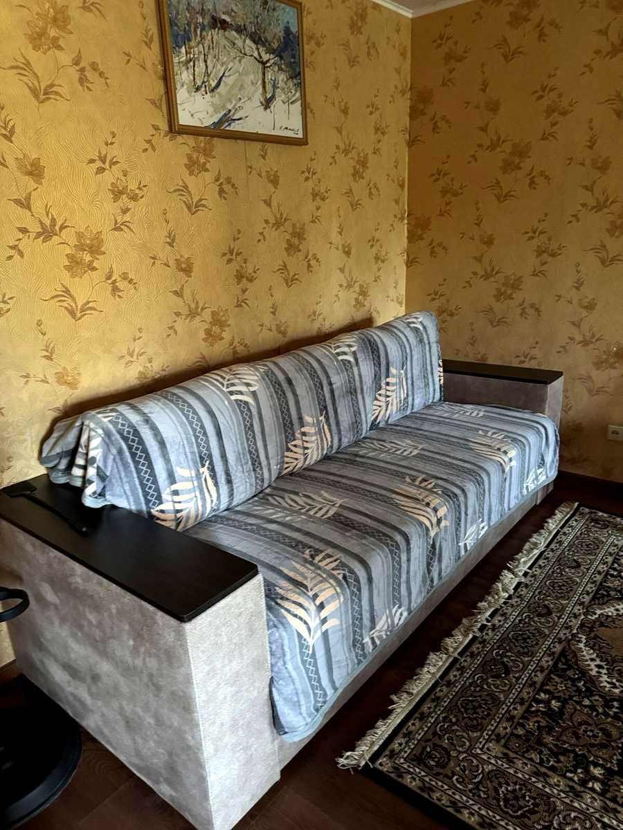 1875123708659817