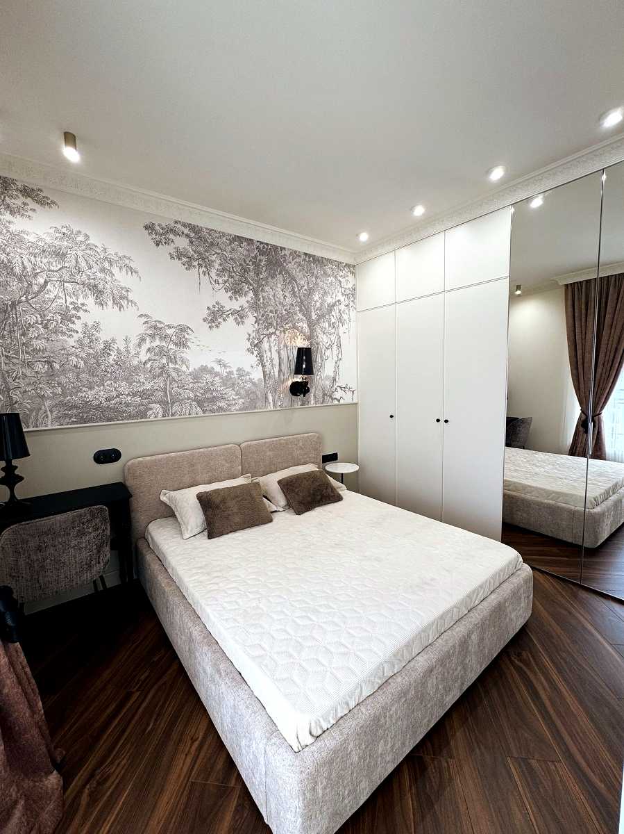 1875123828081908