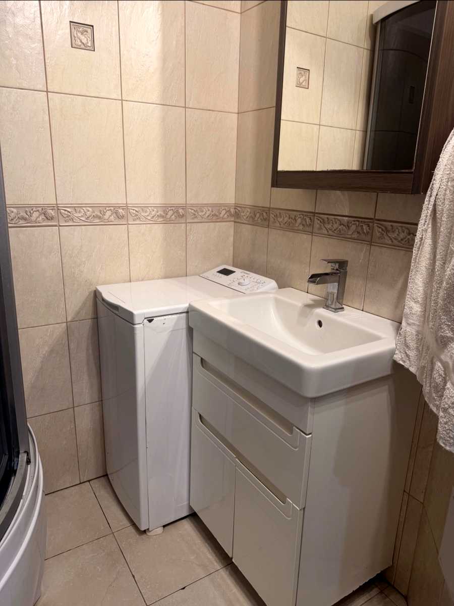 1875125386189608