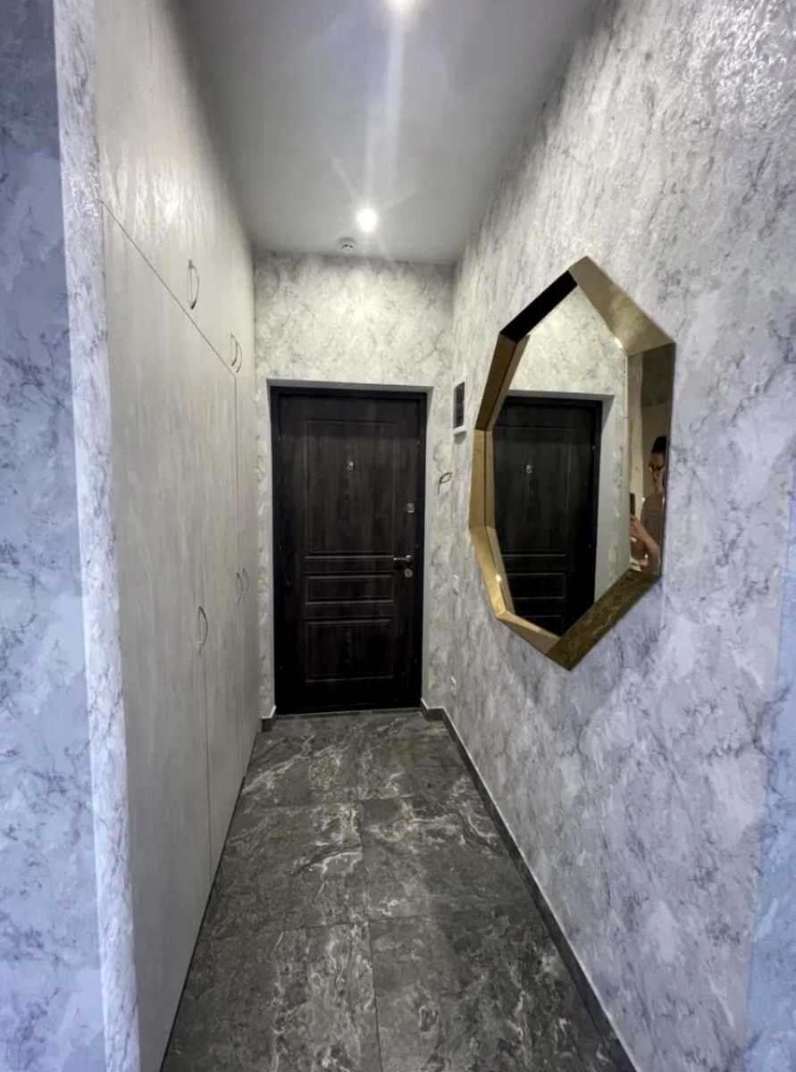 1875127923618388