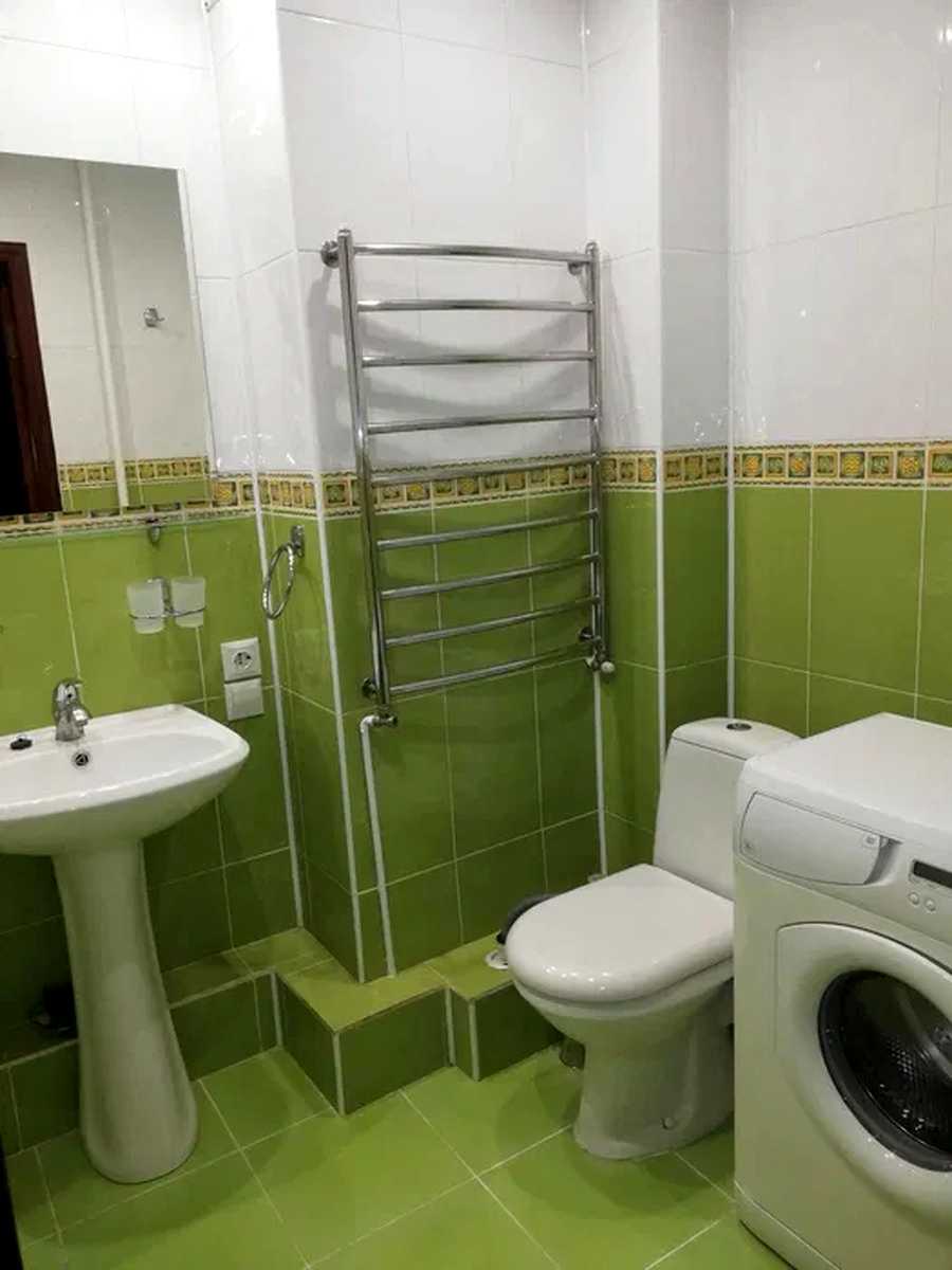 1875128251645968