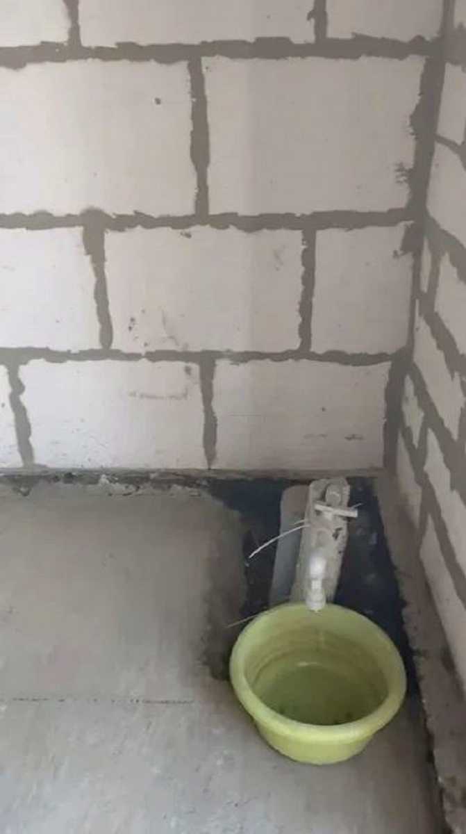 1875131096574339
