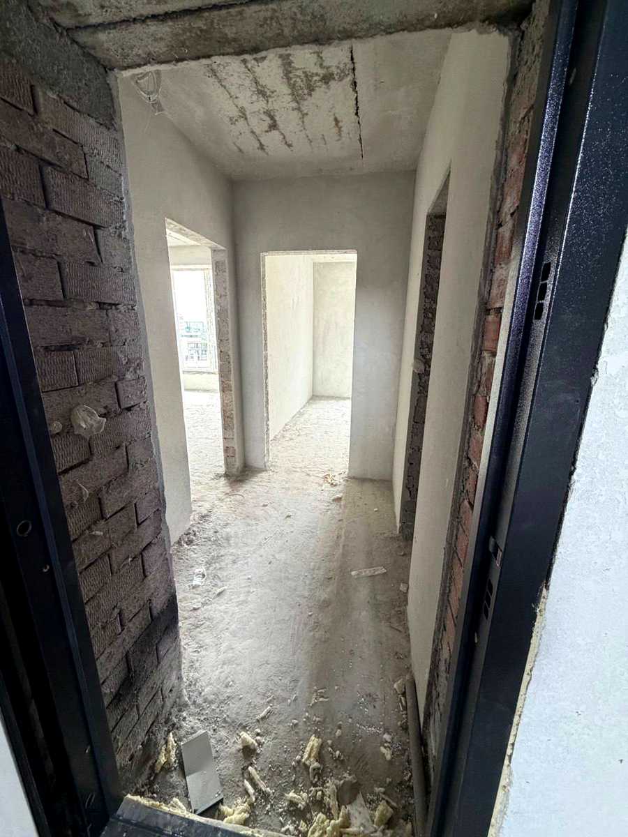 1875131793185324