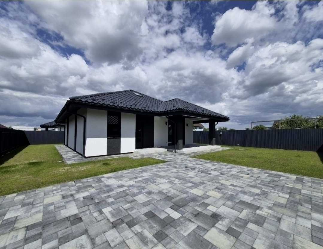 1875132857398370