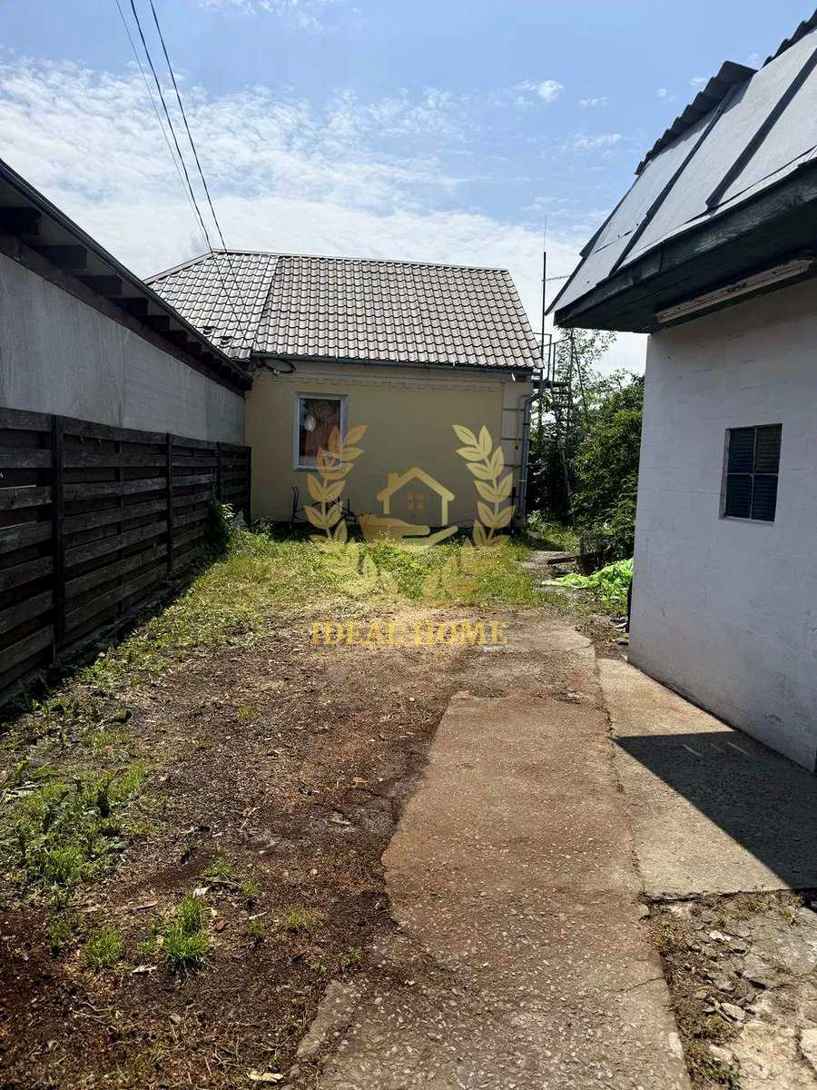 1875136734318704