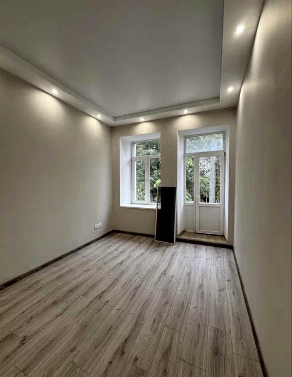 1875138469357670