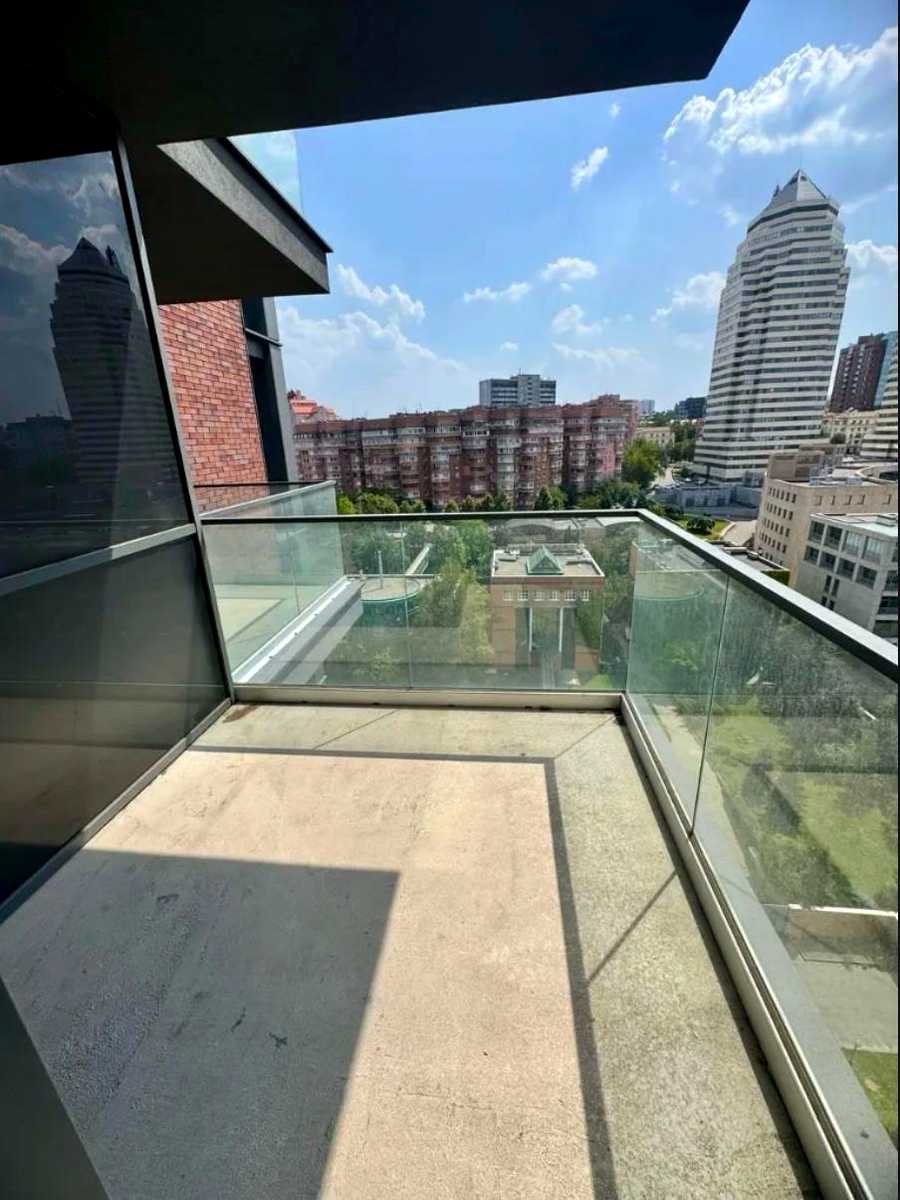 1875138945373903