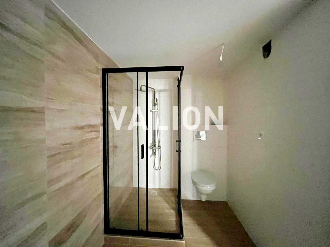 1875158961070346