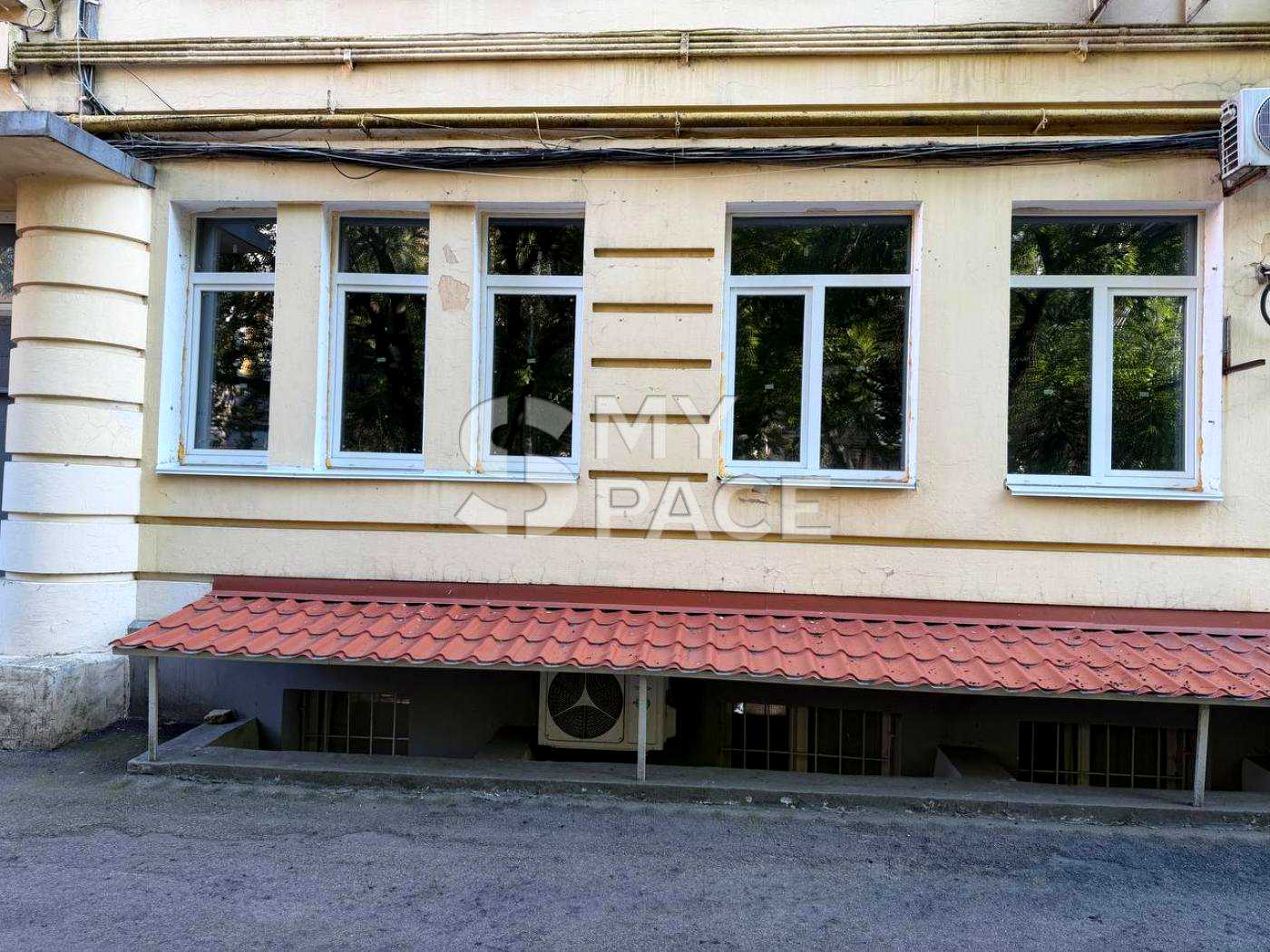 1875205174802412