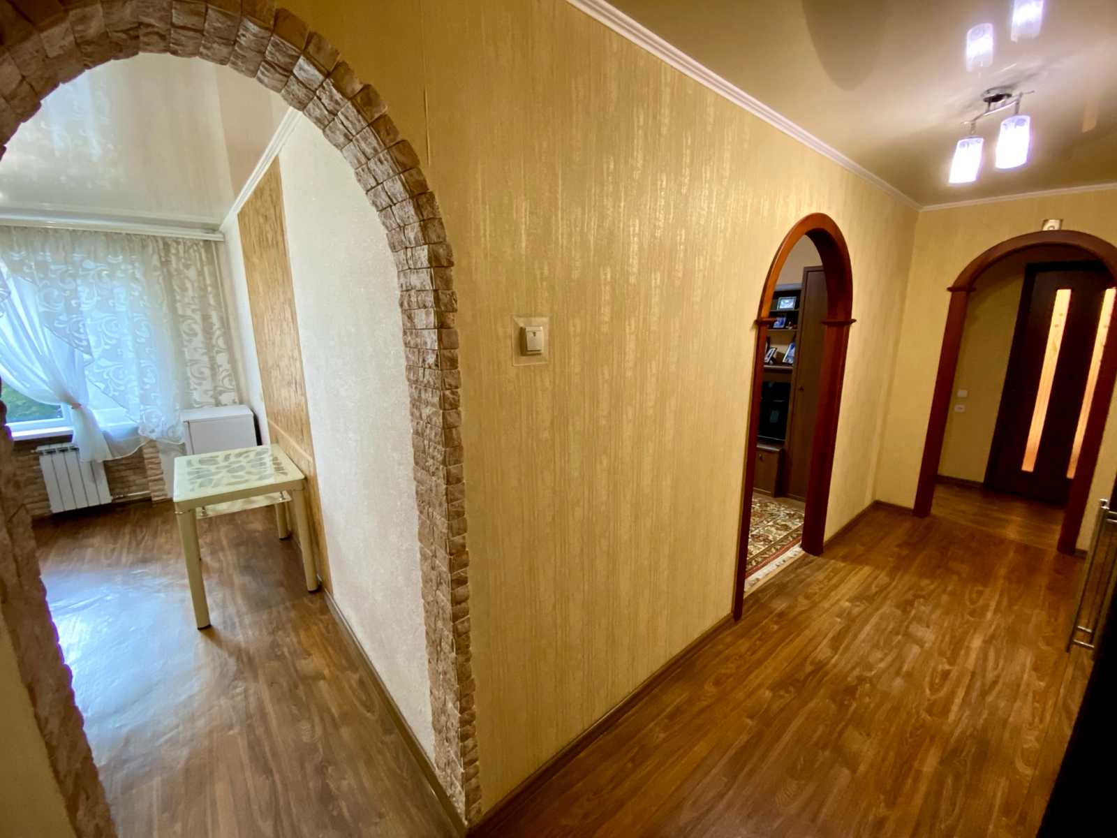 1875205374089842