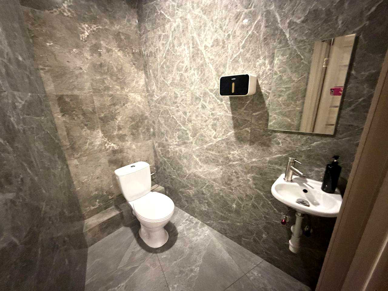 1875207604060170