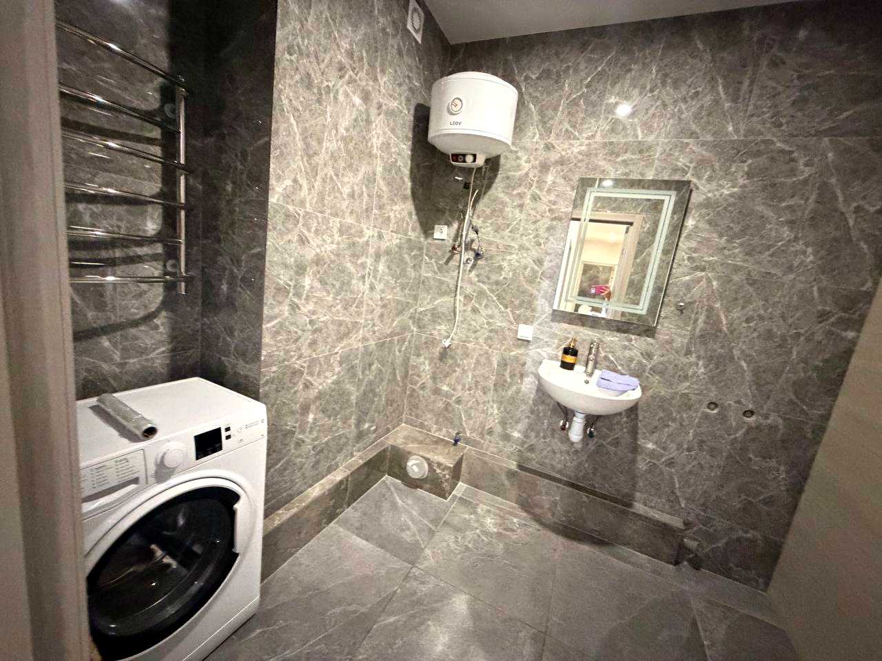1875207605272137