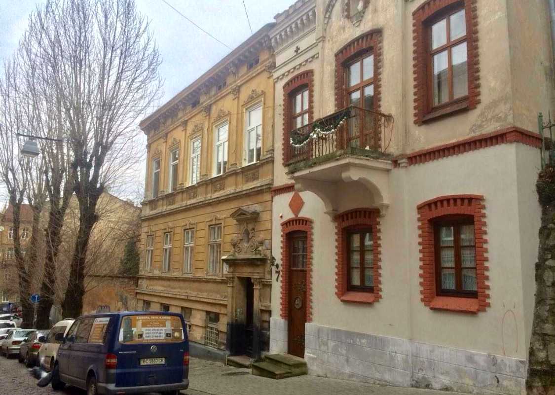 1875209873323341