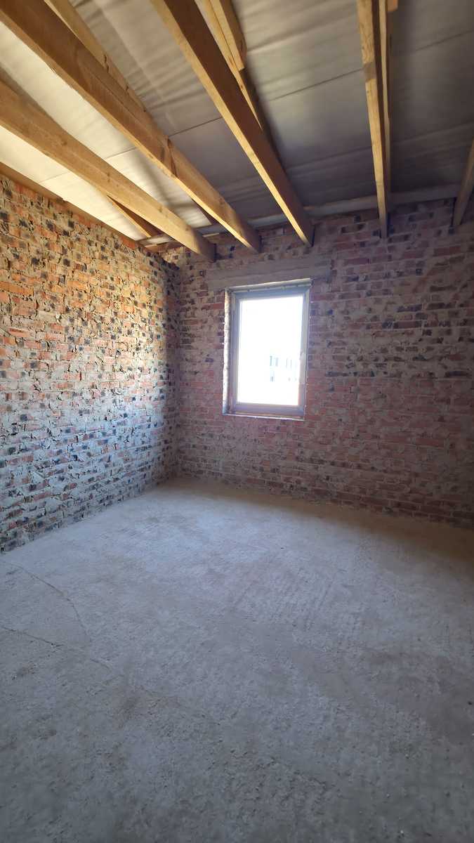 1875209922457996