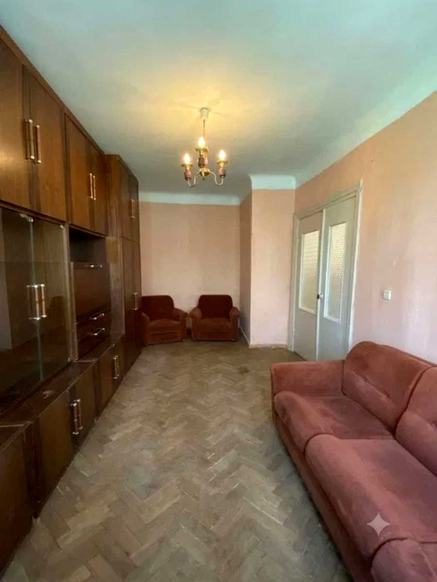 1875210886901912