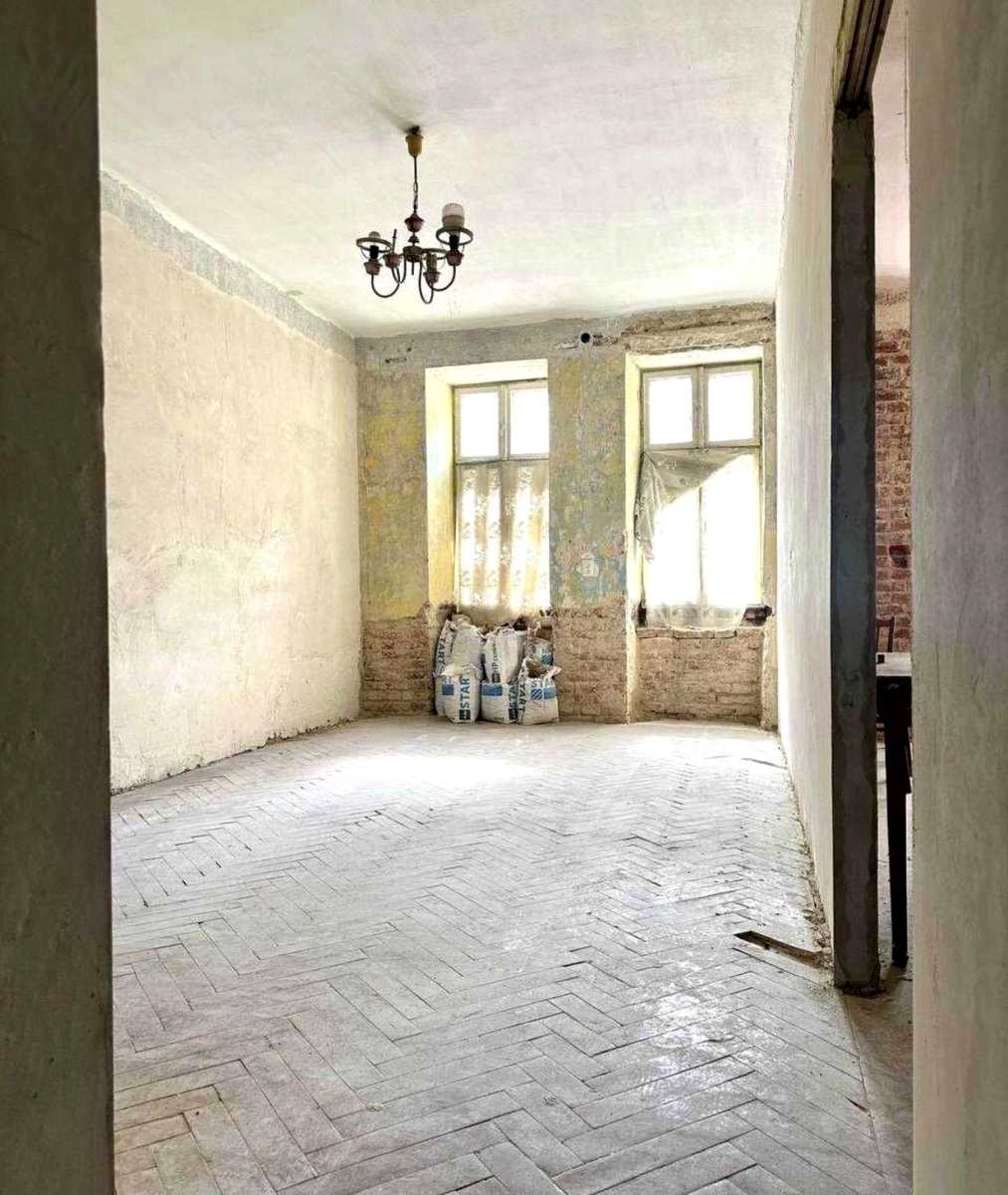 1875211503038348