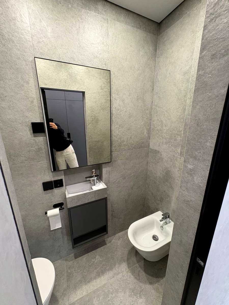 1875213655678305