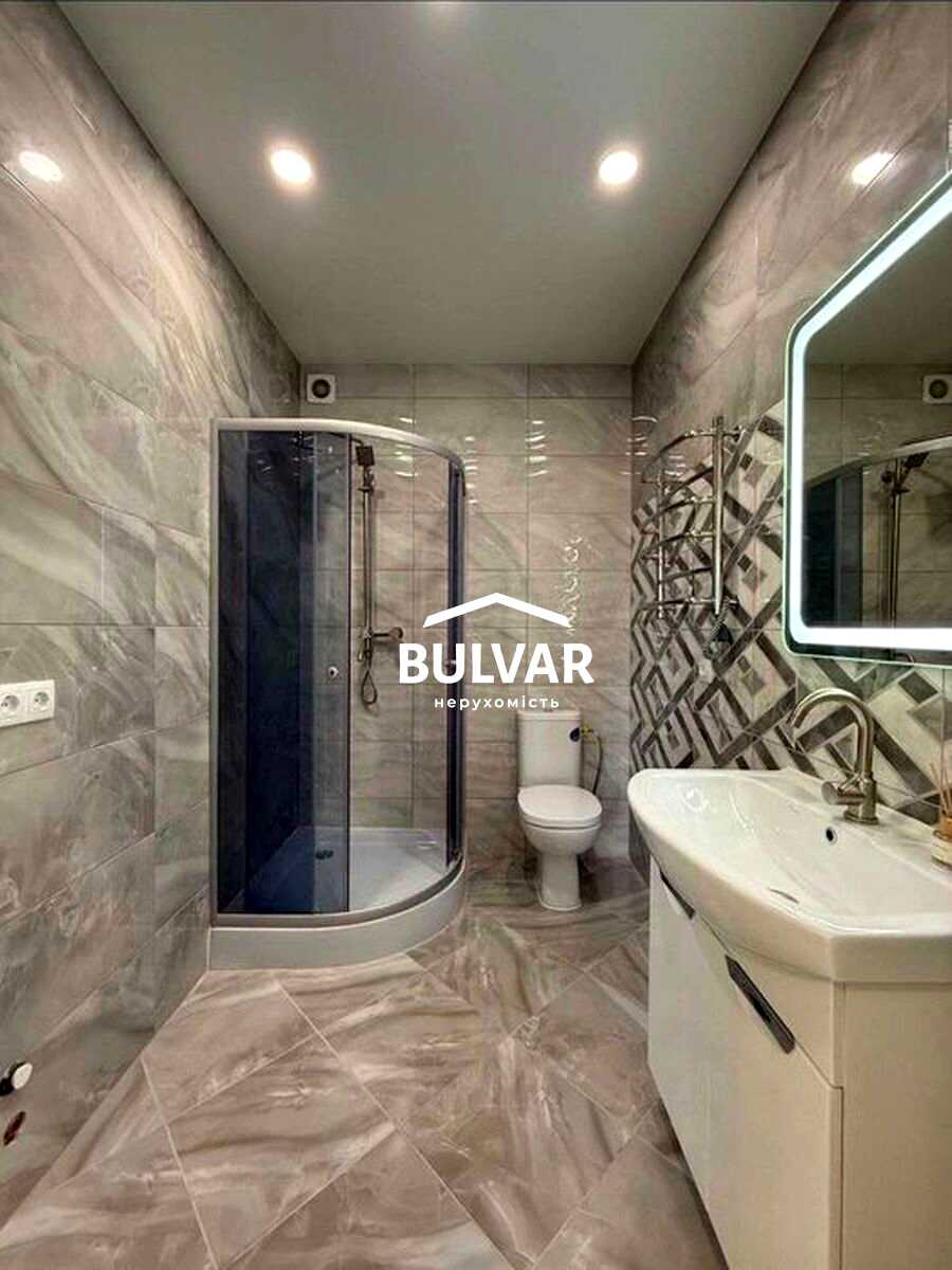 1875216344637792