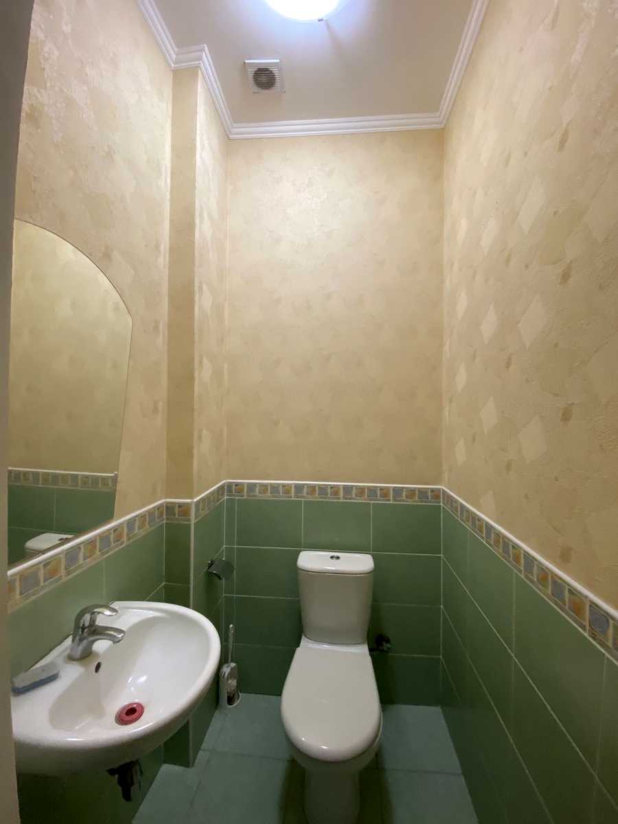 1875219620602409