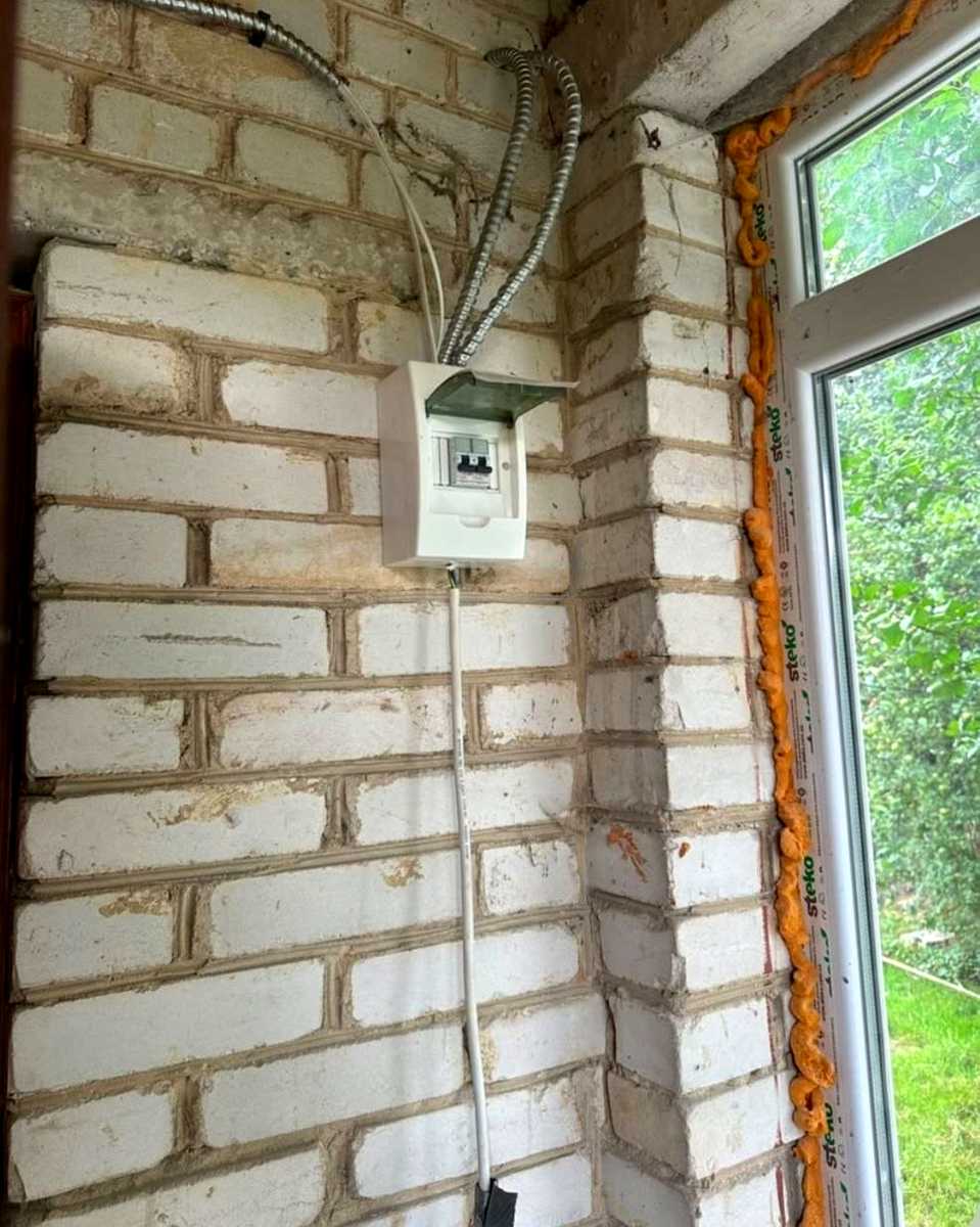1875221236581400