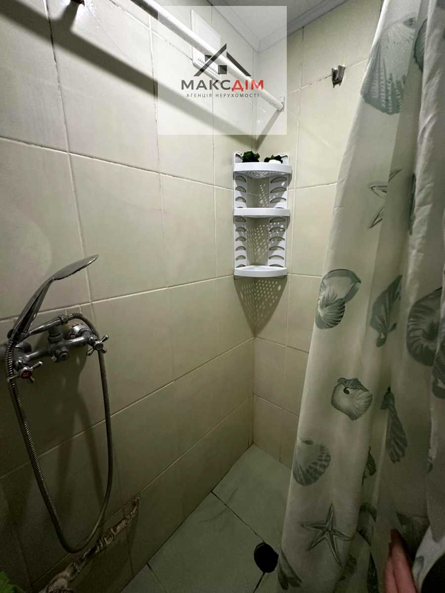1875223636426376