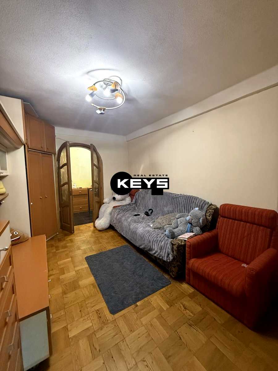 1875225301118046