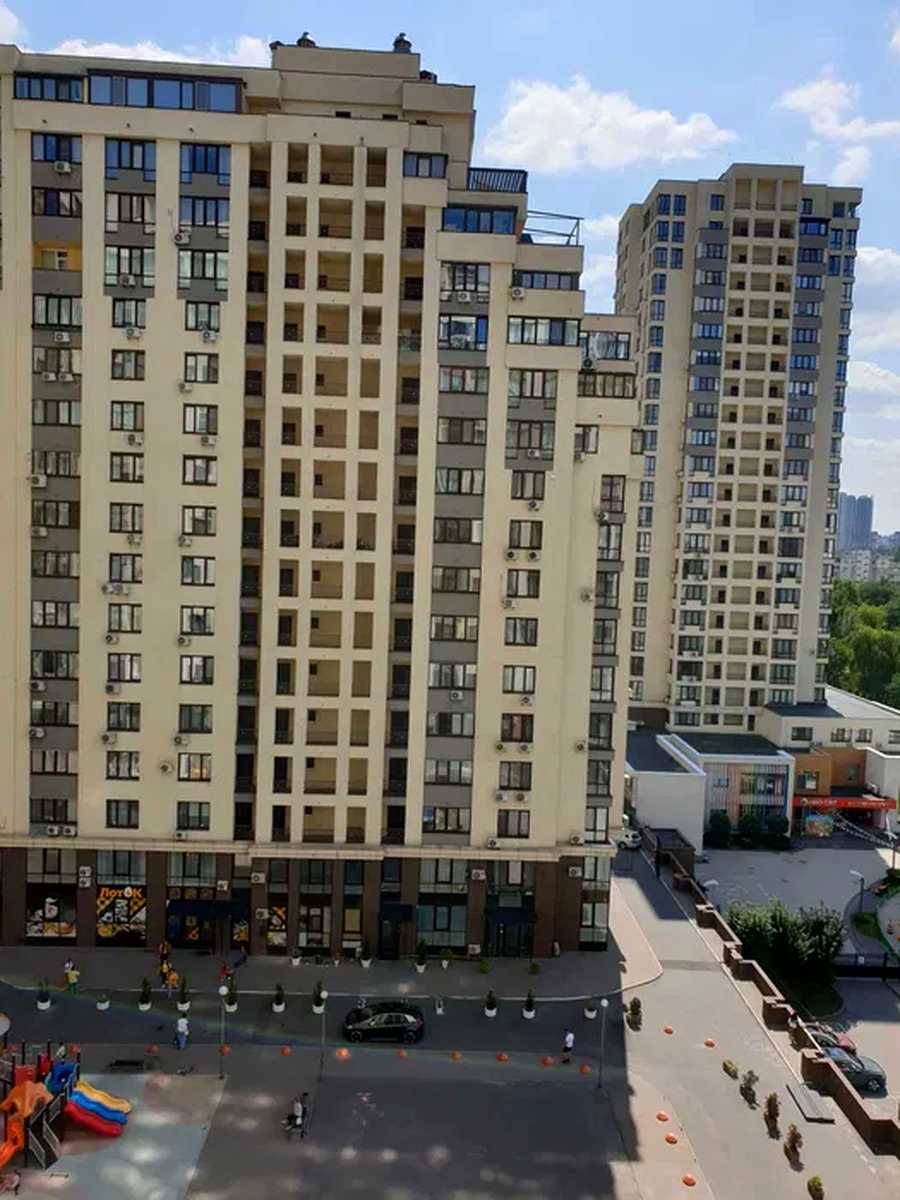 1875228755268914