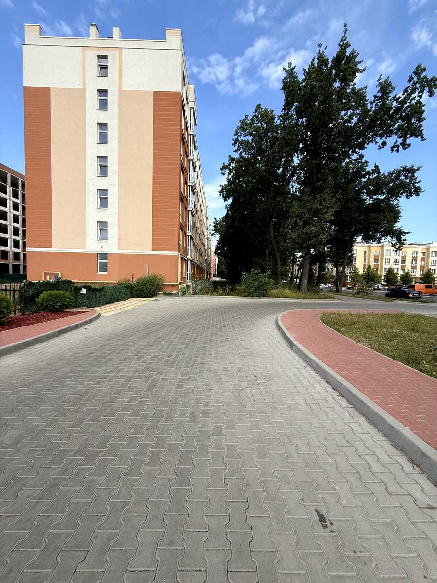 1875228991643907
